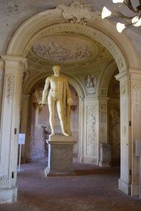 017-la statua di Pompeo, alta 3 metri