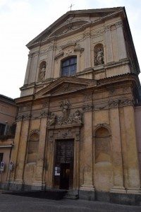 089-chiesa della Misericordia: facciata barocca. La chiesa si trova nella piazza di san Domenico