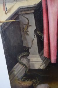 076-particolare con serpenti