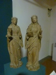 071-statue in legno