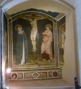 064-Crocifissione: quando veniva amministrata la giustizia il quadro era visibile; quando nel salone si faceva festa veniva coperto