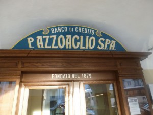 095-Una banca che pochi conoscono: Banco di credito Paolo Azzoaglio, con 19 sportelli in provincia di Cuneo, Imperia e Savona