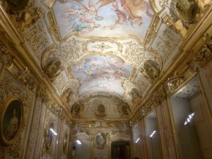 064-galleria Mazzetti, decorata con 23000 foglie d'oro