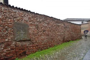 6-resti di un muro romano