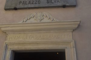 Palazzo Silva: l'umiltà aspira a cose eccelse
